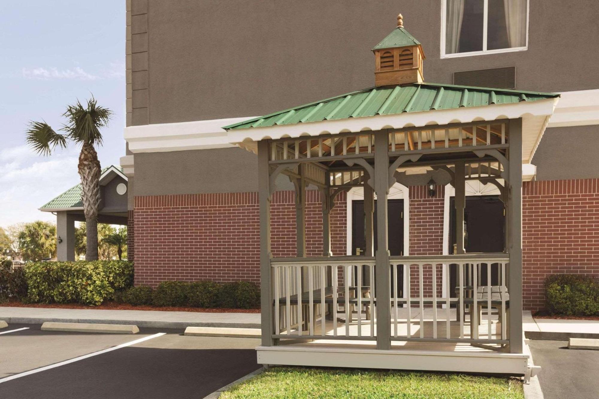 Country Inn & Suites By Radisson, St Petersburg - Clearwater, Fl Pinellas Park Exterior foto