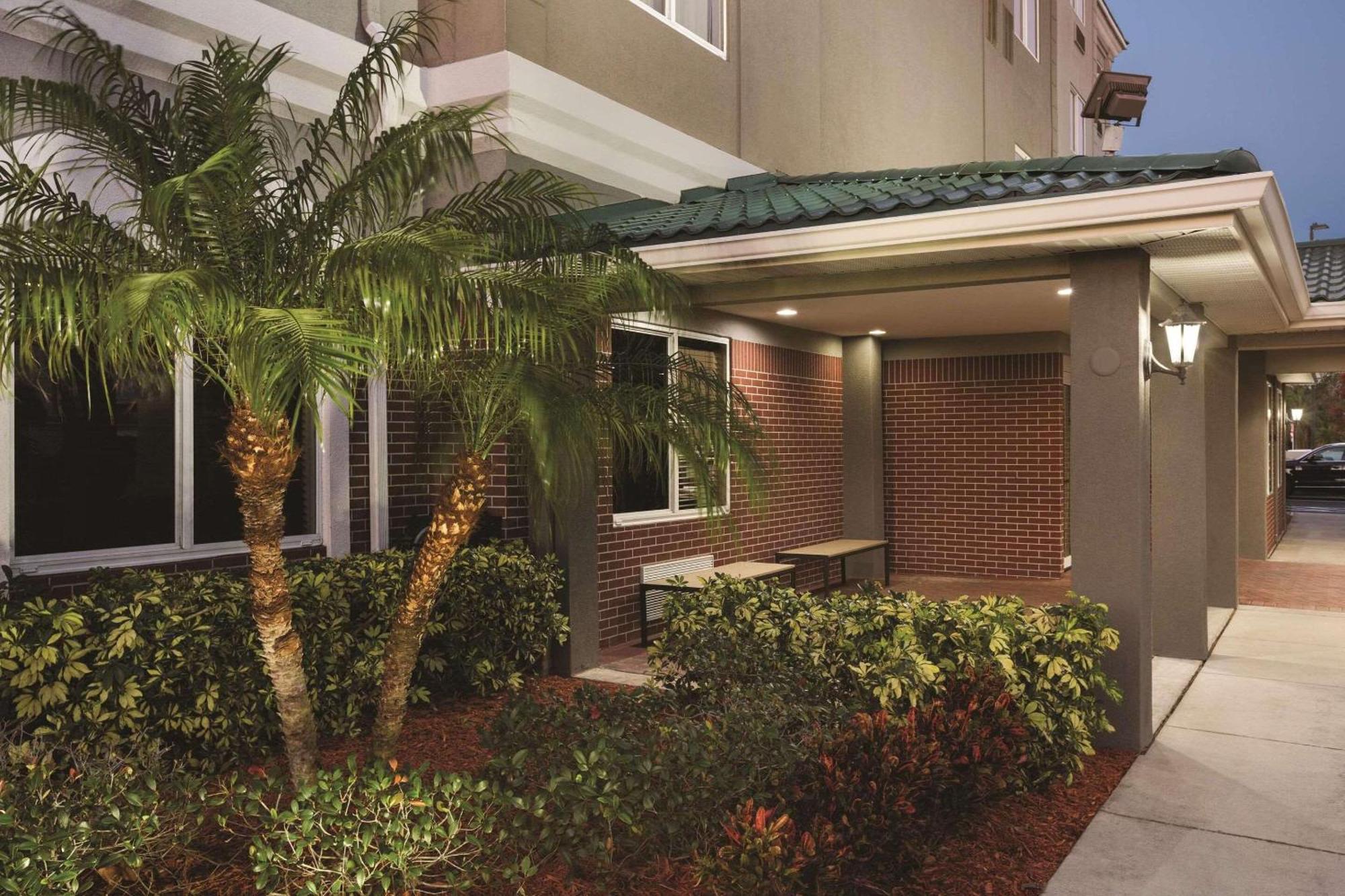 Country Inn & Suites By Radisson, St Petersburg - Clearwater, Fl Pinellas Park Exterior foto
